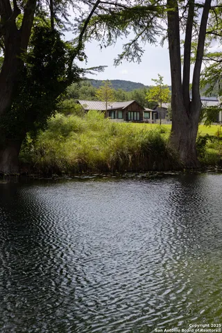 $1,500,000 | 6000 Highway 83, Leakey, TX 78873