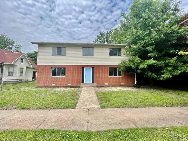 $270,000 | 2441 East 24th Street, Granite City, IL 62040