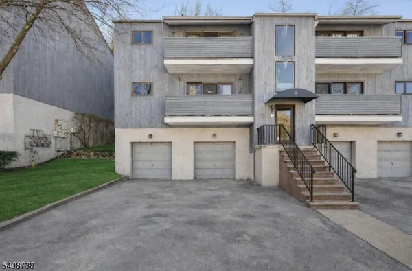 $424,500 | 27 Espy Road, Unit A7, Caldwell, NJ 07006