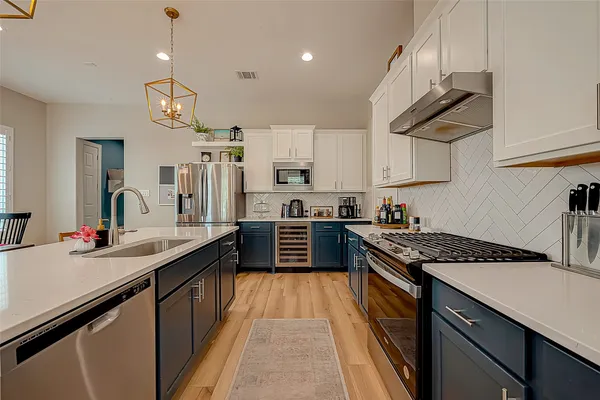 $4,400 | 909 A West 35th Street, Unit A, Houston, TX 77018