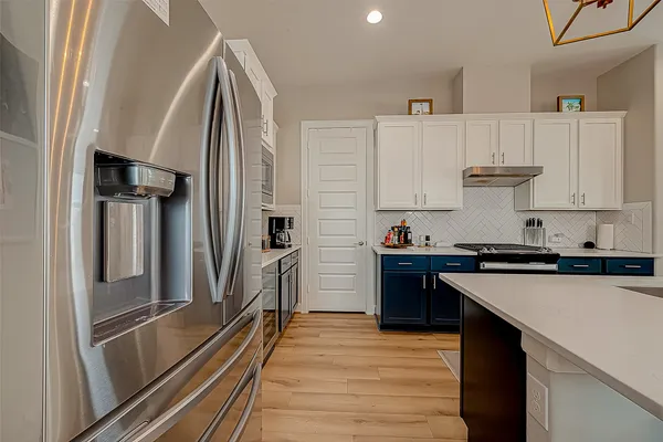 $4,400 | 909 A West 35th Street, Unit A, Houston, TX 77018