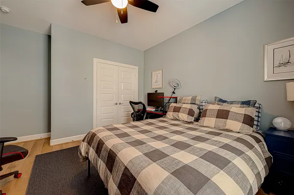 $4,400 | 909 A West 35th Street, Unit A, Houston, TX 77018