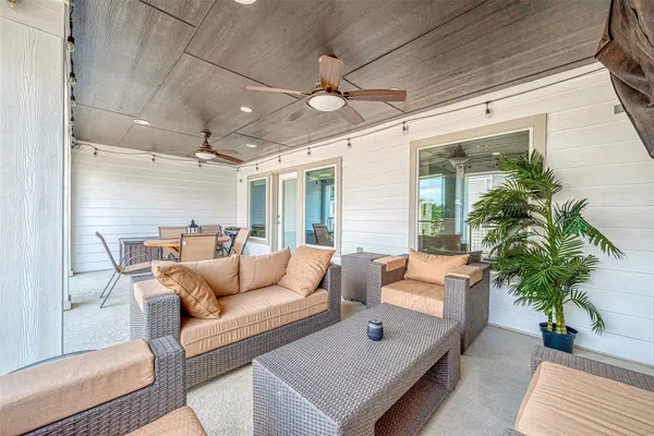 $4,400 | 909 A West 35th Street, Unit A, Houston, TX 77018