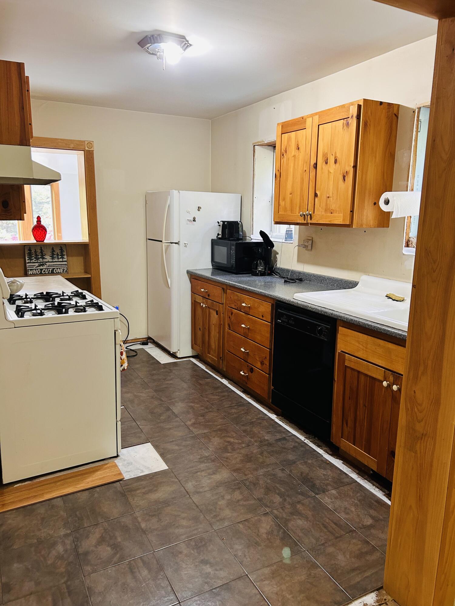 30 Mill Road Lamoine, ME 04605 - Photo 9 of 32 Kitchen