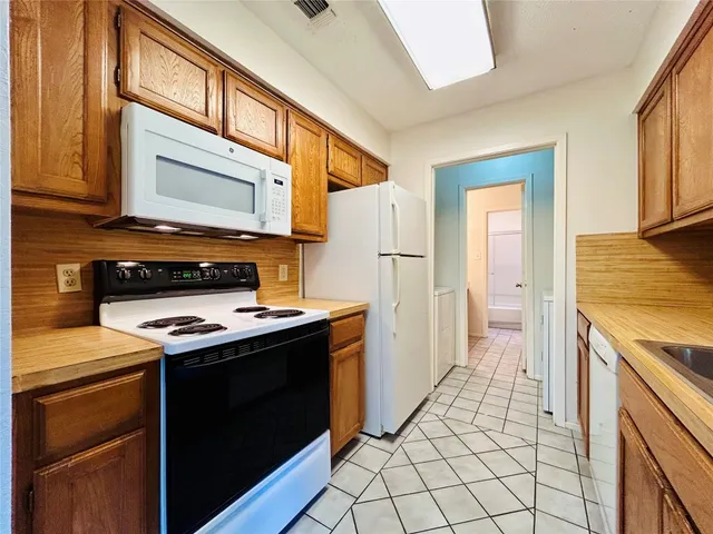 $1,495 | 3801 Manchaca Road, Unit 1, Austin, TX 78704