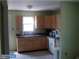 90 Larrison Road Wrightstown, NJ 08562 - Photo 2 of 10