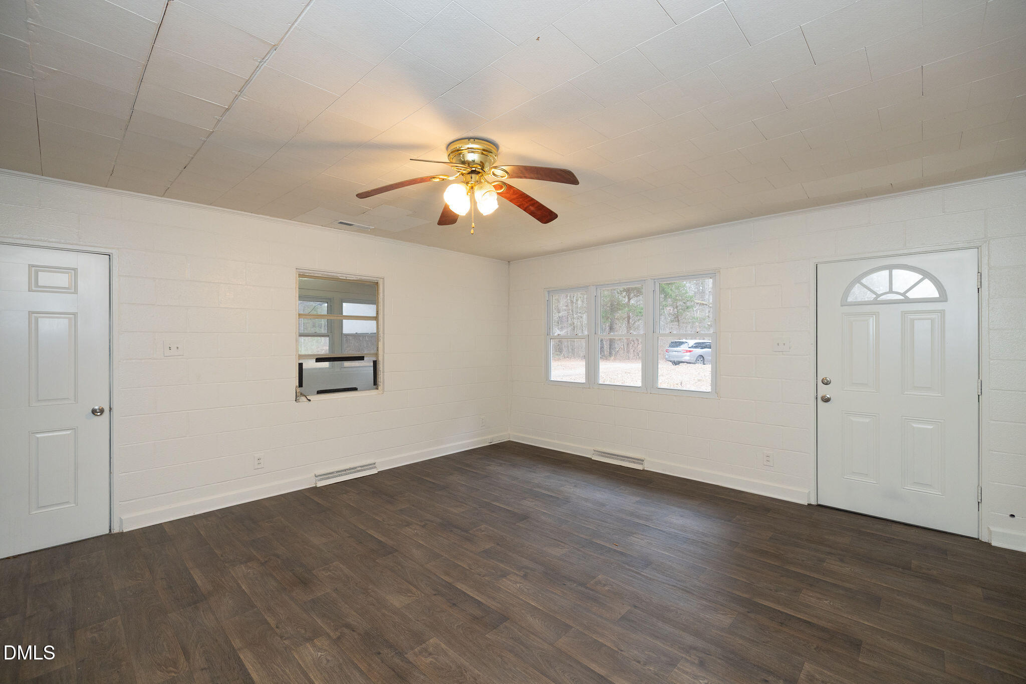 6415 Yarborough Road Mebane, NC 27302 - Photo 6 of 29 6415Yarborough-1140