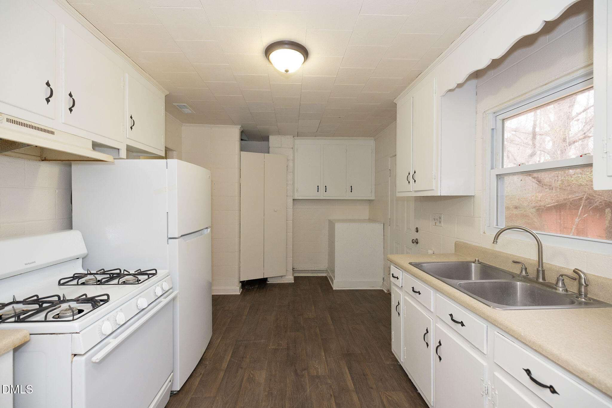 6415 Yarborough Road Mebane, NC 27302 - Photo 9 of 29 6415Yarborough-1139