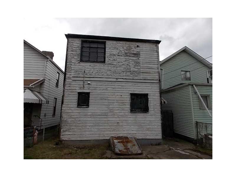 705 Harriet Street McKees Rocks, PA 15136 - Photo 2 of 10 Exterior Back.