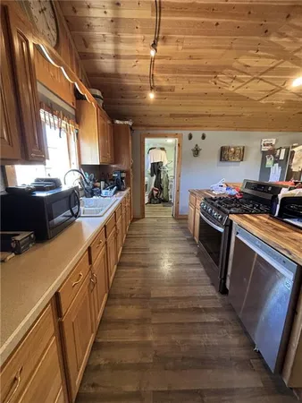 $210,000 | 2317 Clintonville Road, Harrisville, PA 16038