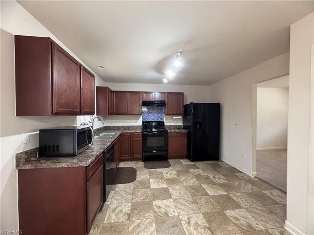 $1,650 | 1262 Stonefield Crossing Court, Winston-Salem, NC 27107