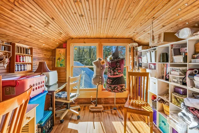 a view of an outdoor space