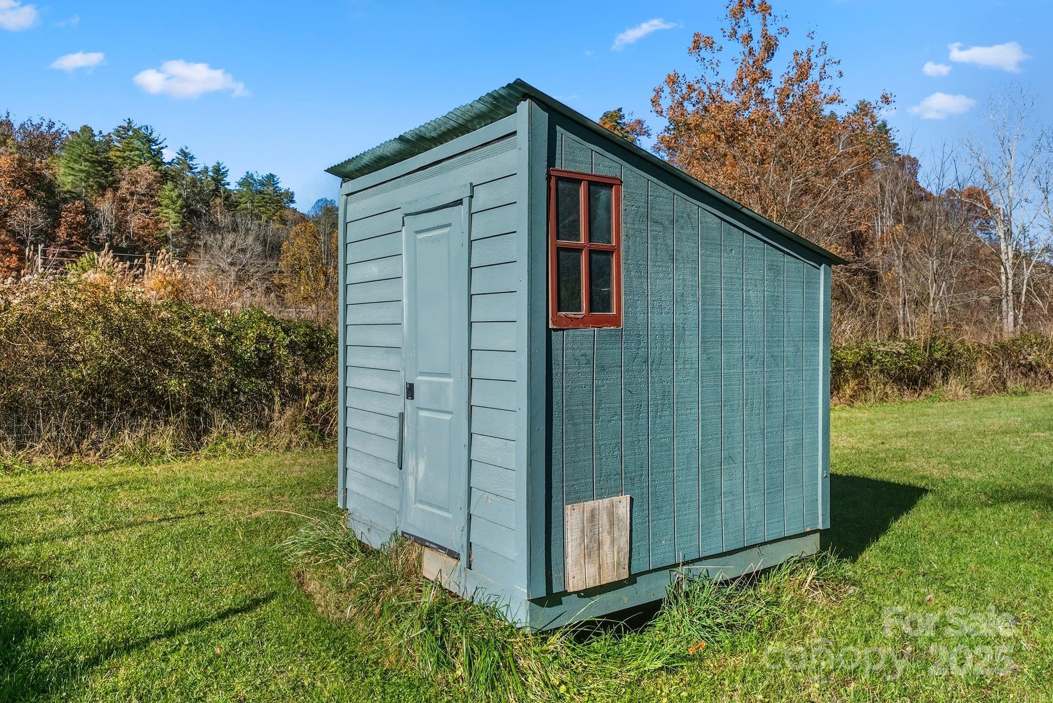 13 Holly Hill Farm Road Mars Hill, NC 28754 - Photo 32 of 44 a view of a backyard
