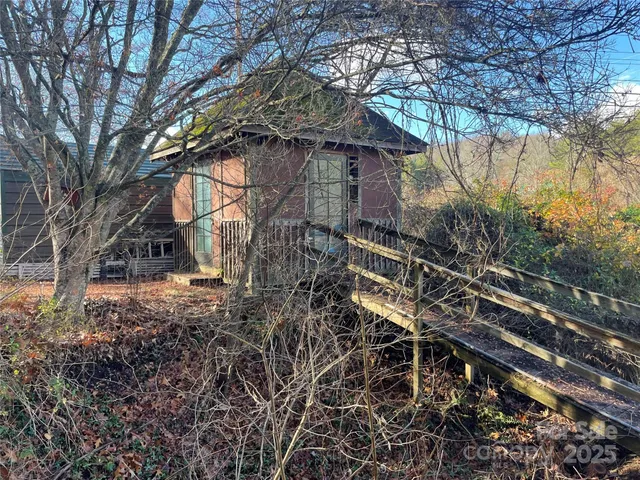 $475,000 | 13 Holly Hill Farm Road, Mars Hill, NC 28754