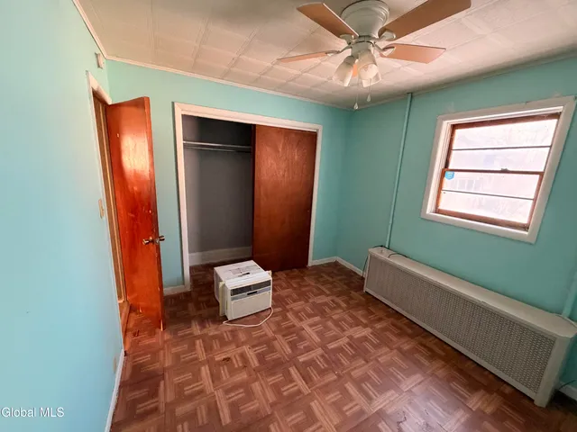 $1,300 | 8 Bayard Street, Unit DOWN, Amsterdam, NY 12010