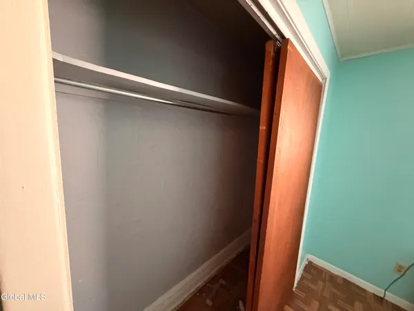 $1,300 | 8 Bayard Street, Unit DOWN, Amsterdam, NY 12010