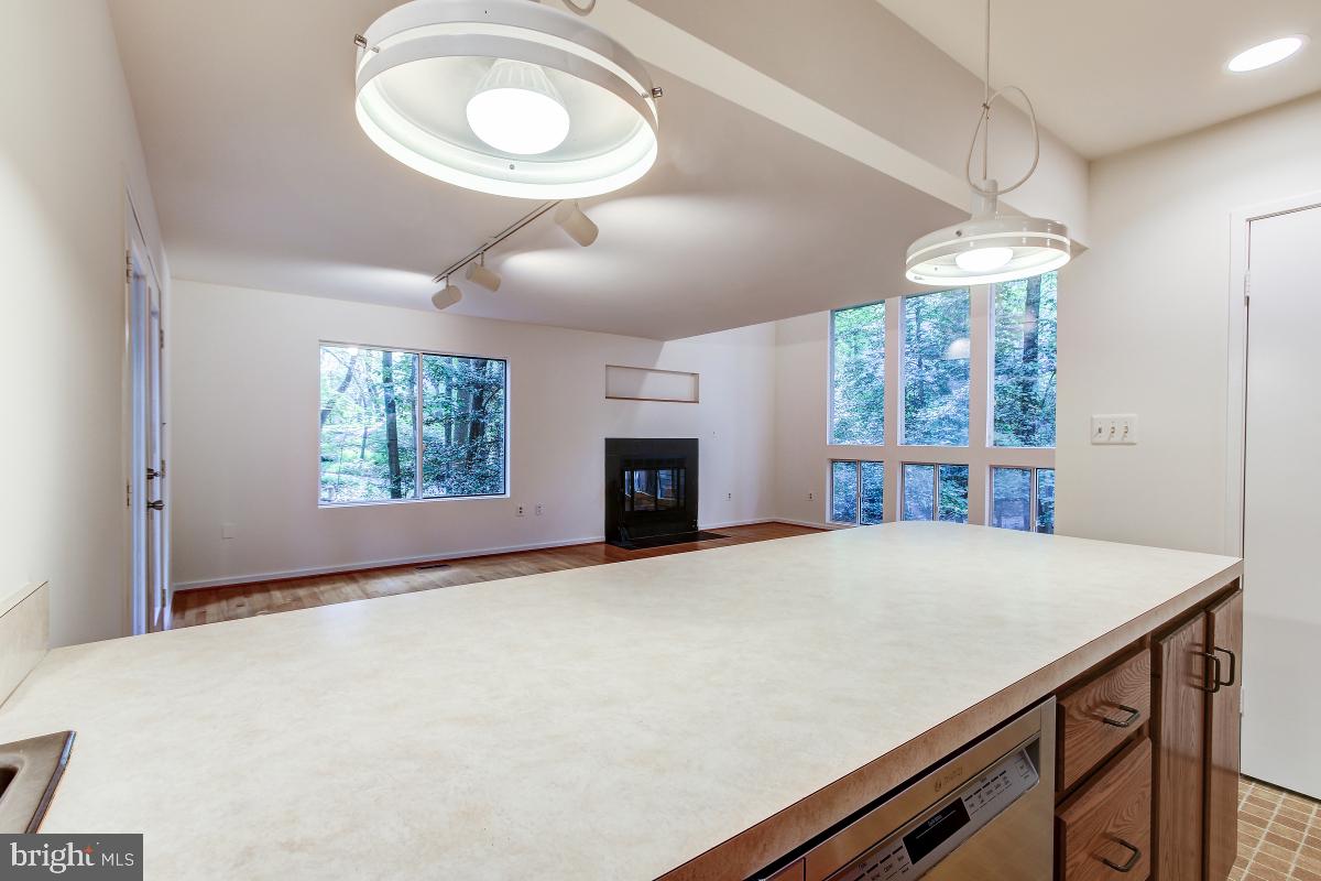 2269 Compass Point Lane Reston, VA 20191 - Photo 13 of 35