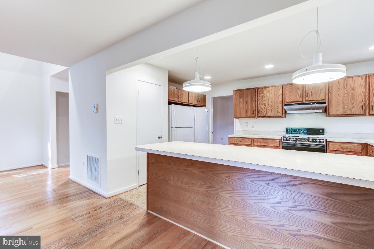 2269 Compass Point Lane Reston, VA 20191 - Photo 14 of 35