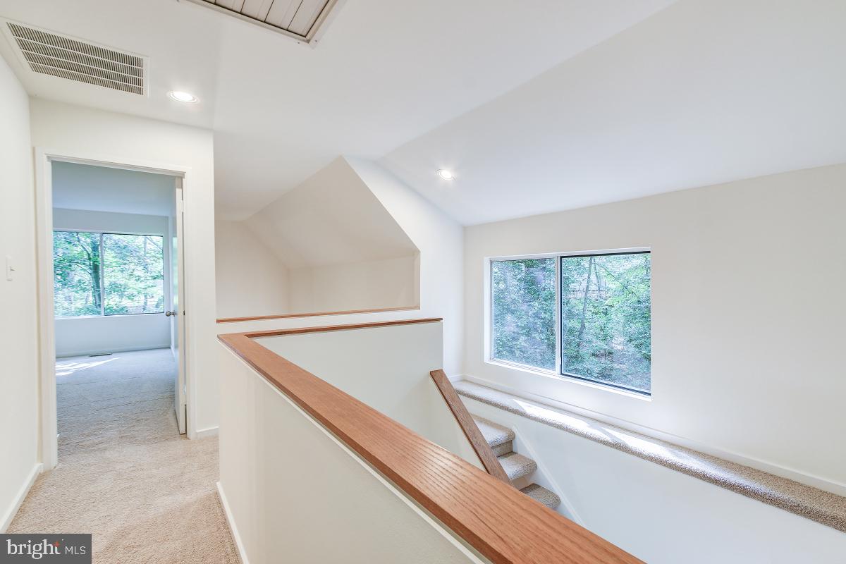 2269 Compass Point Lane Reston, VA 20191 - Photo 19 of 35