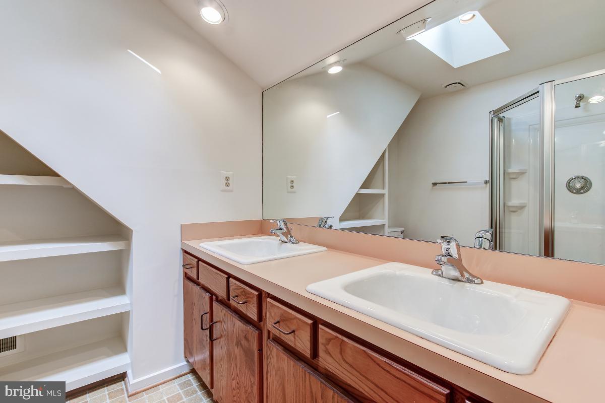 2269 Compass Point Lane Reston, VA 20191 - Photo 22 of 35