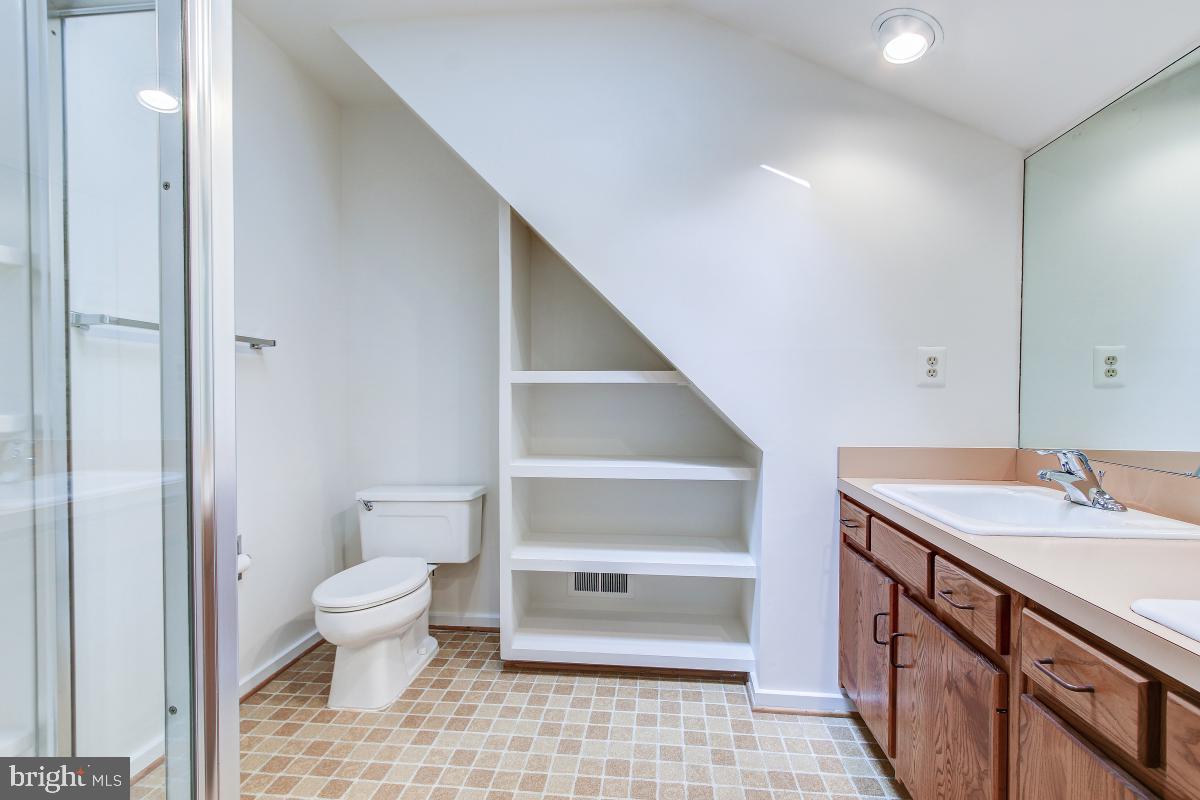 2269 Compass Point Lane Reston, VA 20191 - Photo 23 of 35