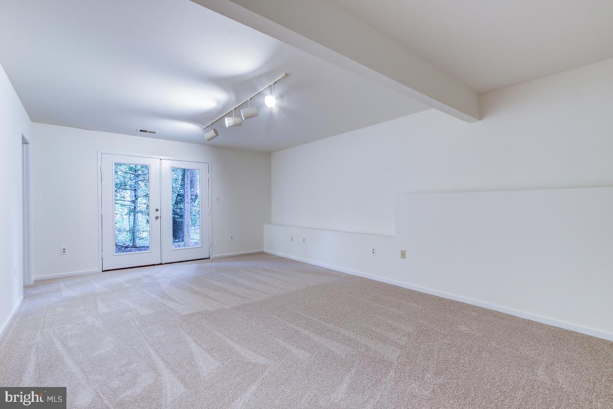 2269 Compass Point Lane Reston, VA 20191 - Photo 27 of 35
