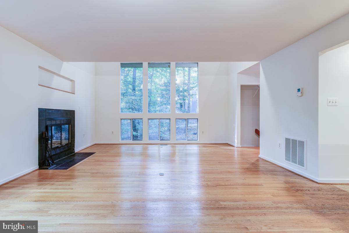 2269 Compass Point Lane Reston, VA 20191 - Photo 6 of 35