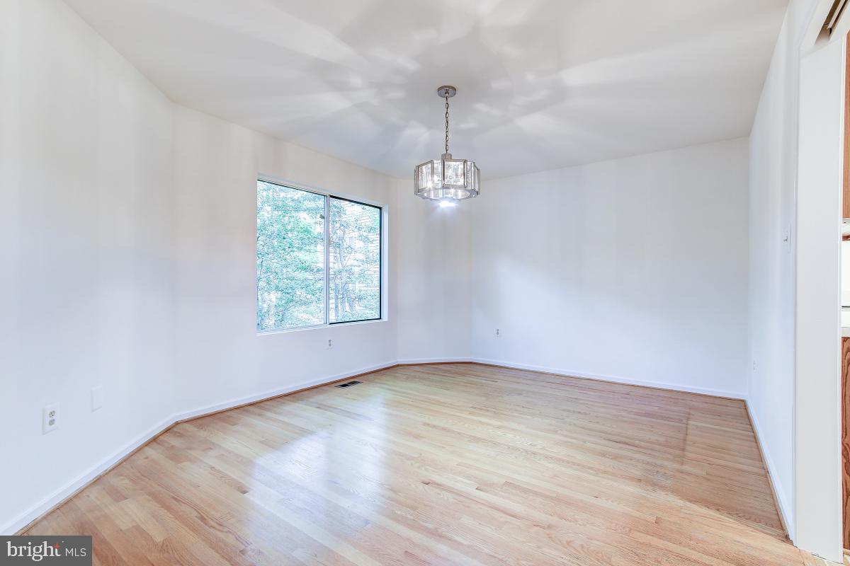 2269 Compass Point Lane Reston, VA 20191 - Photo 8 of 35