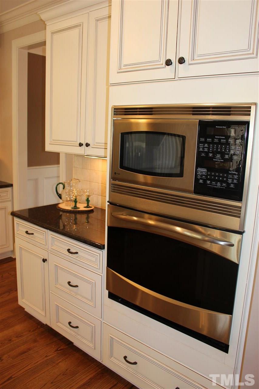 6304 Earle Ridge Lane Raleigh, NC 27606 - Photo 10 of 25 Gallery Image 10