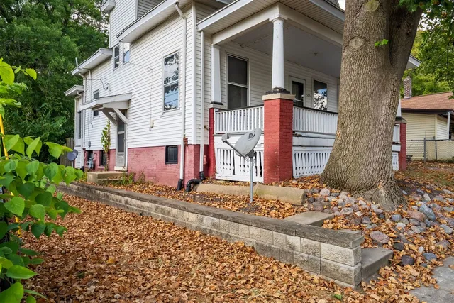 $89,900 | 503 South Evans Street, Bloomington, IL 61701