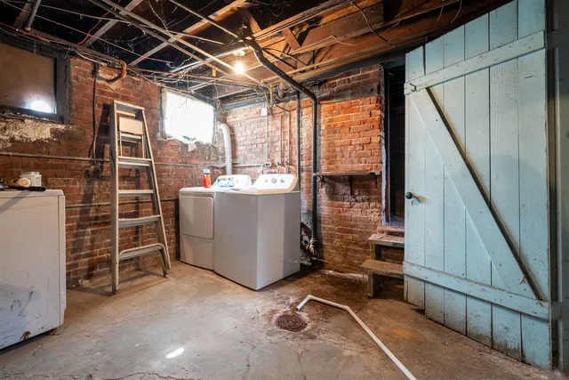 $89,900 | 503 South Evans Street, Bloomington, IL 61701