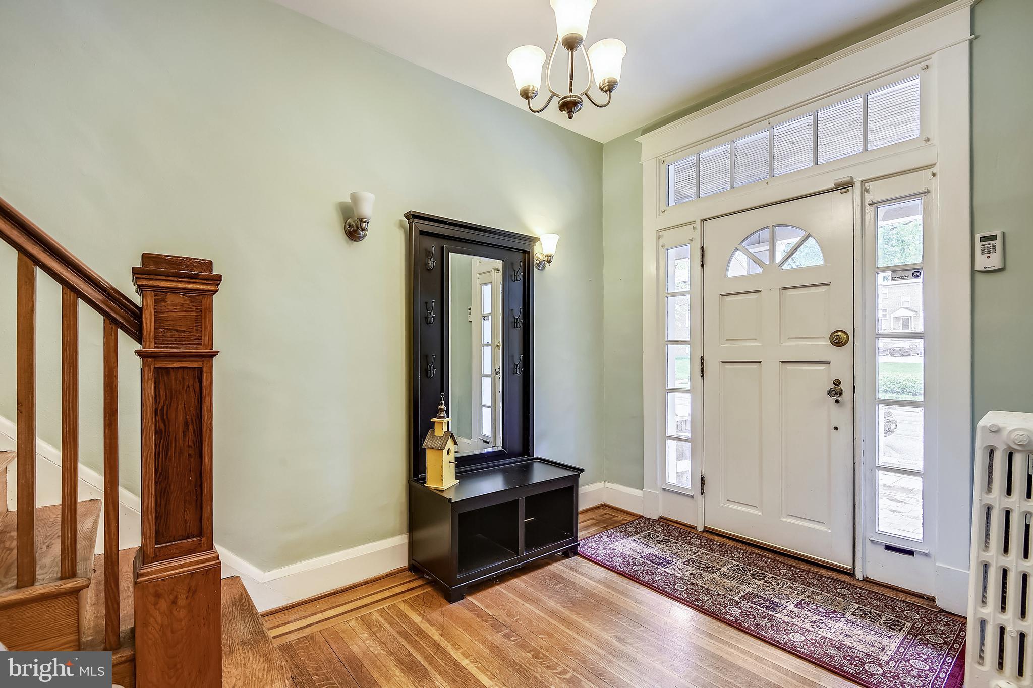 4228 Falls Road Baltimore, MD 21211 - Photo 3 of 21 Foyer