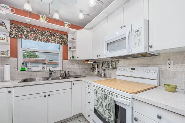 $194,999 | 1225 Northwest 21st Street, Unit 708, Stuart, FL 34994