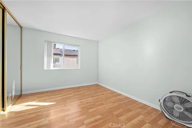 a view of empty room with window