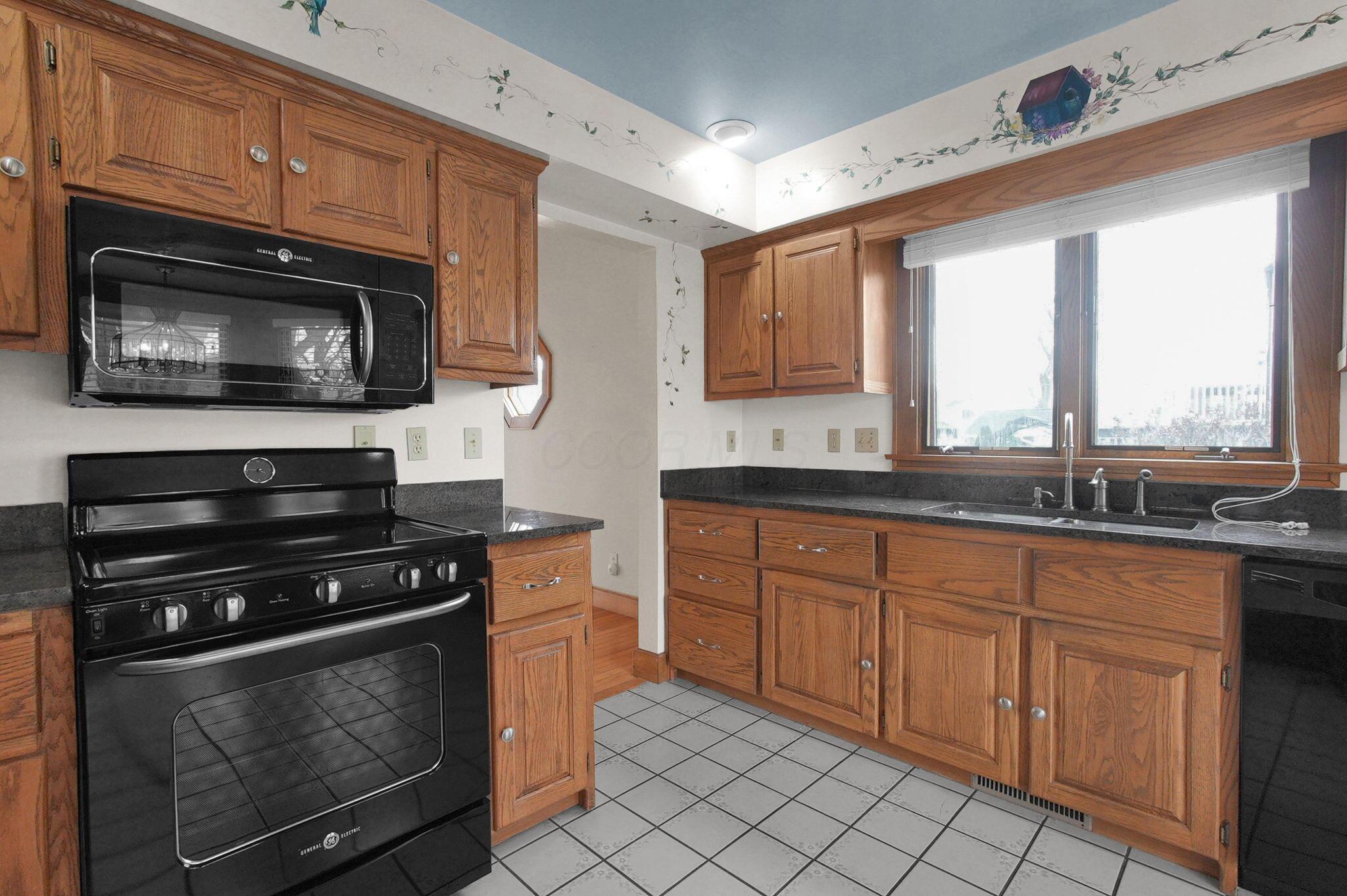 776 South Hampton Road Newark, OH 43055 - Photo 8 of 43 8-web-or-mls-776-s-hampton-rd