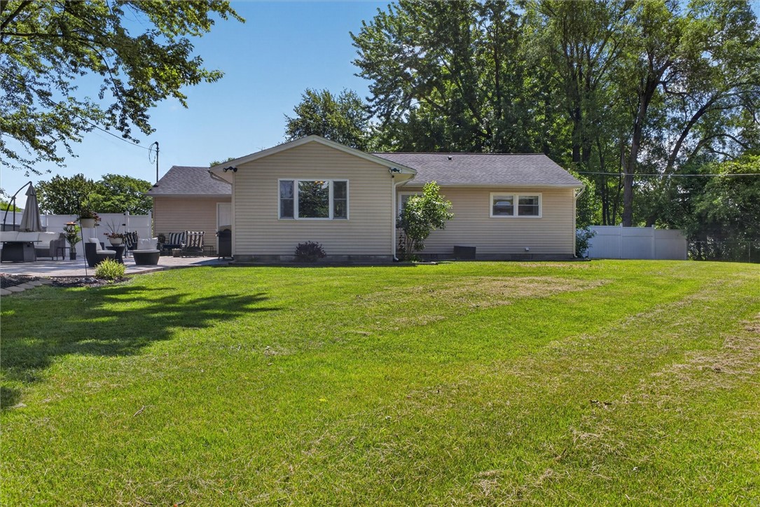 34 Faircrest Road Henrietta, NY 14623 - Photo 33 of 45