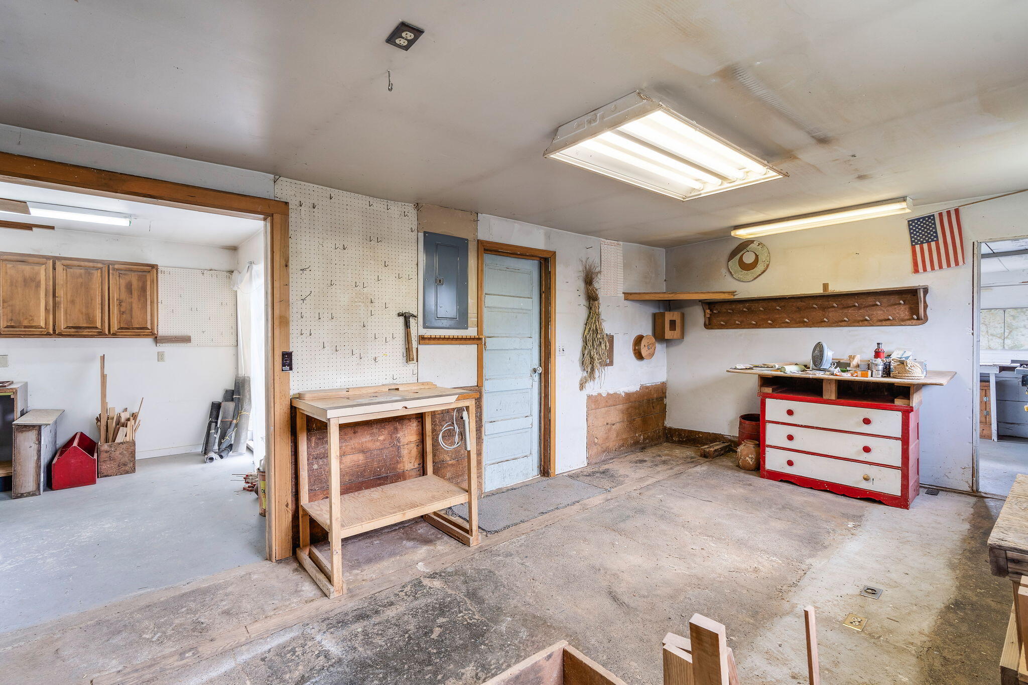 22655 Alfalfa Market Road Bend, OR 97701 - Photo 46 of 58 Wood Working Shop interior