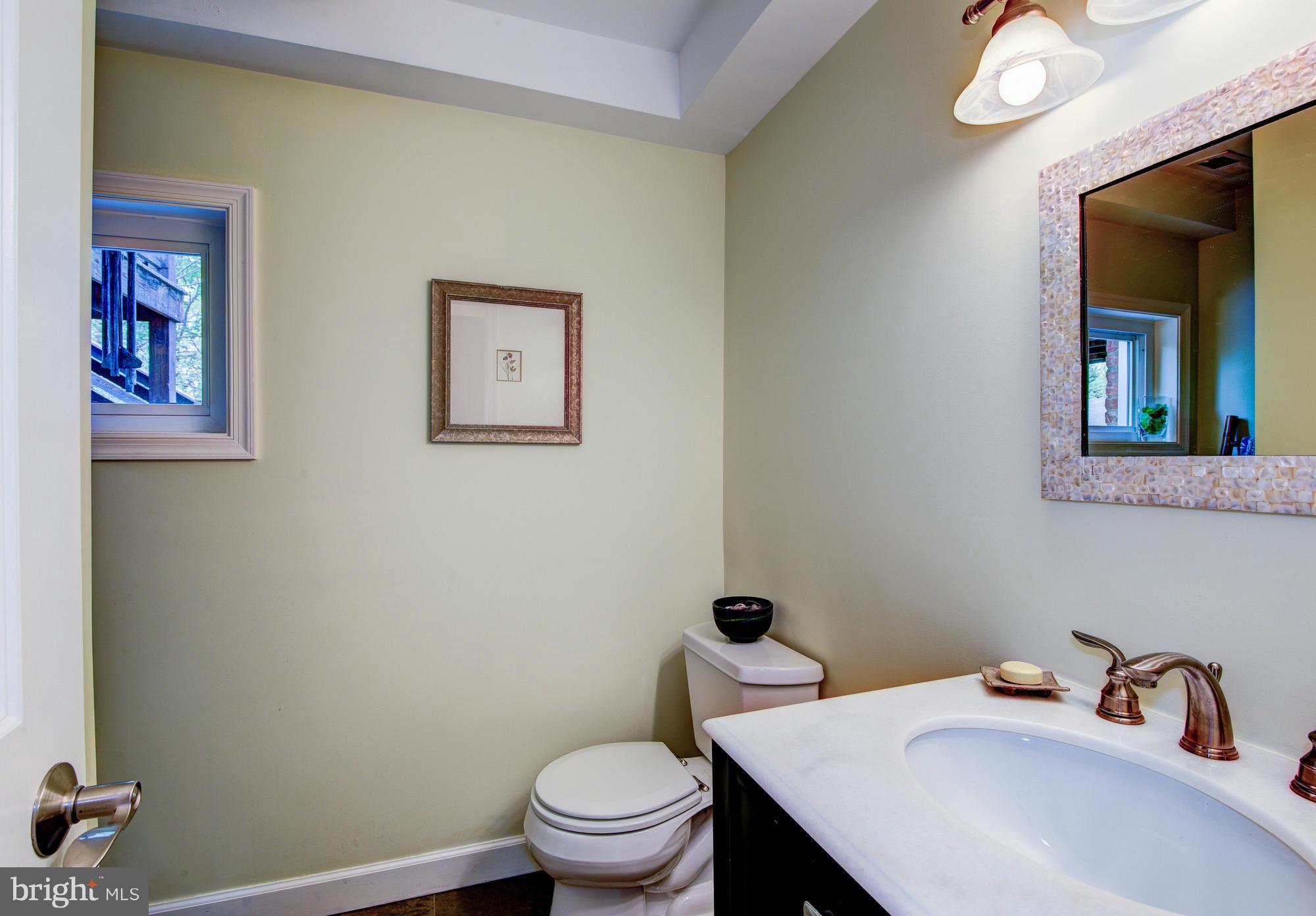 6527 East Halbert Road Bethesda, MD 20817 - Photo 25 of 30 Bath