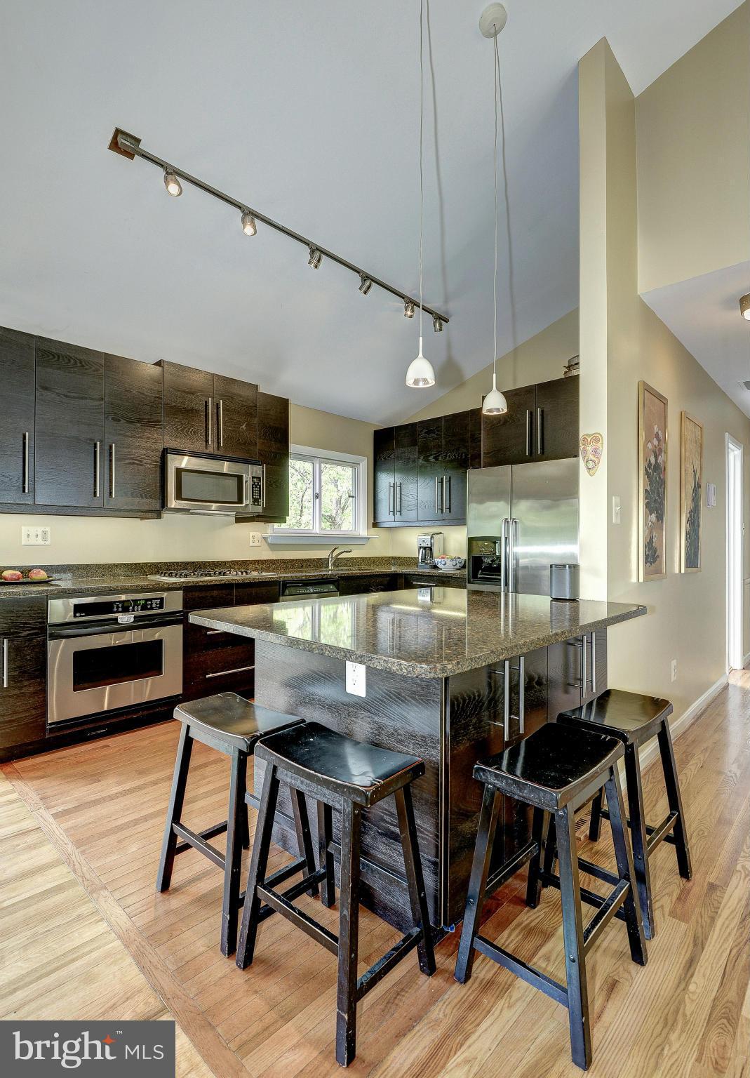 6527 East Halbert Road Bethesda, MD 20817 - Photo 6 of 30 Kitchen
