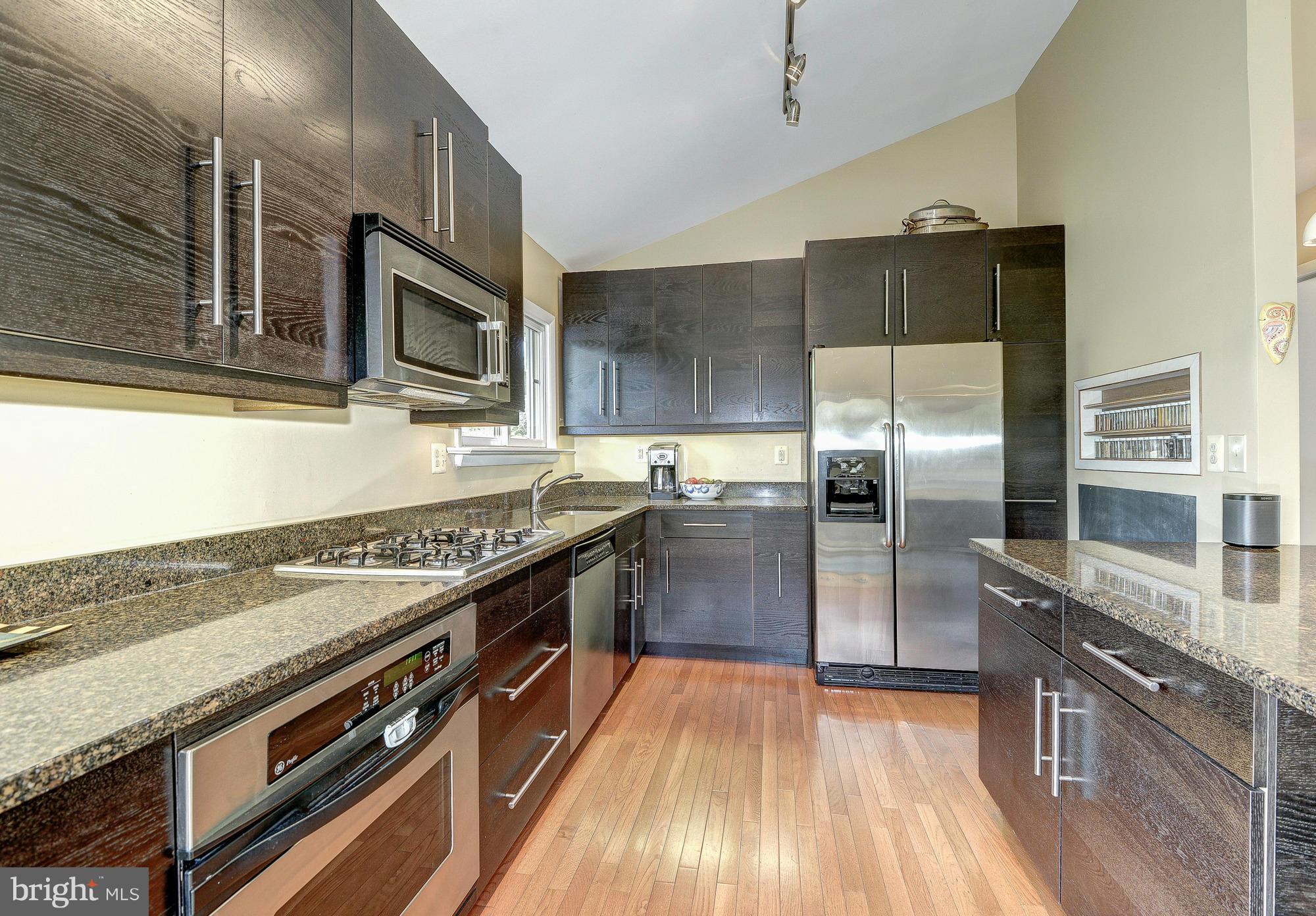 6527 East Halbert Road Bethesda, MD 20817 - Photo 10 of 30 Kitchen
