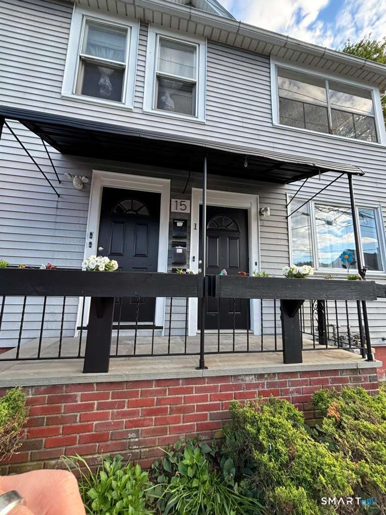 15 Rose Street, Unit 2 Stamford, CT 06906 - Photo 2 of 8