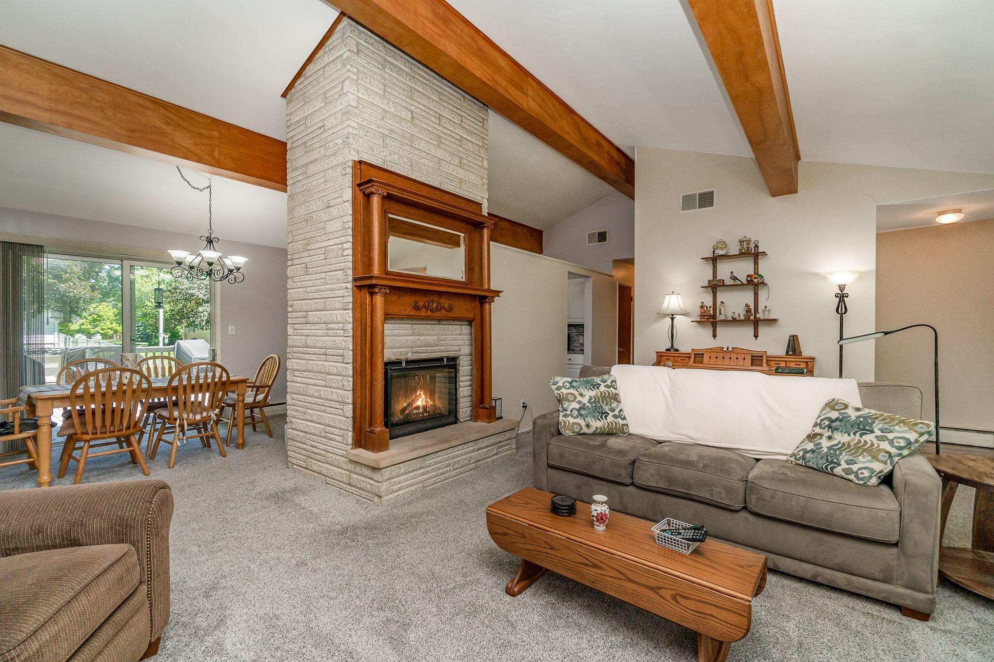 960 Falkirk Road Alma, MI 48801 - Photo 3 of 25 1901390-2.JPG
