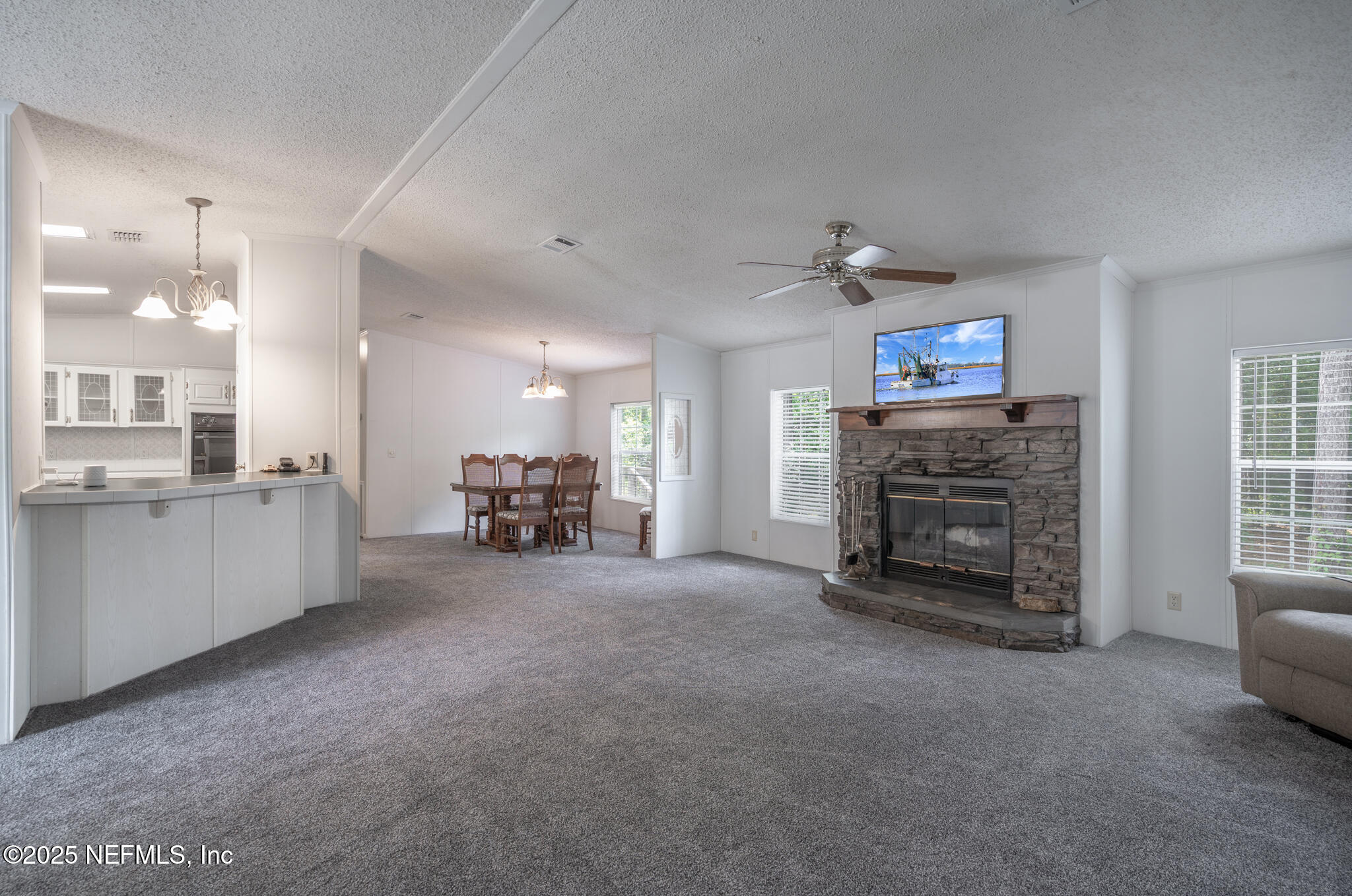 35236 Perret Plantation Road Callahan, FL 32011 - Photo 3 of 41 Living - Dining