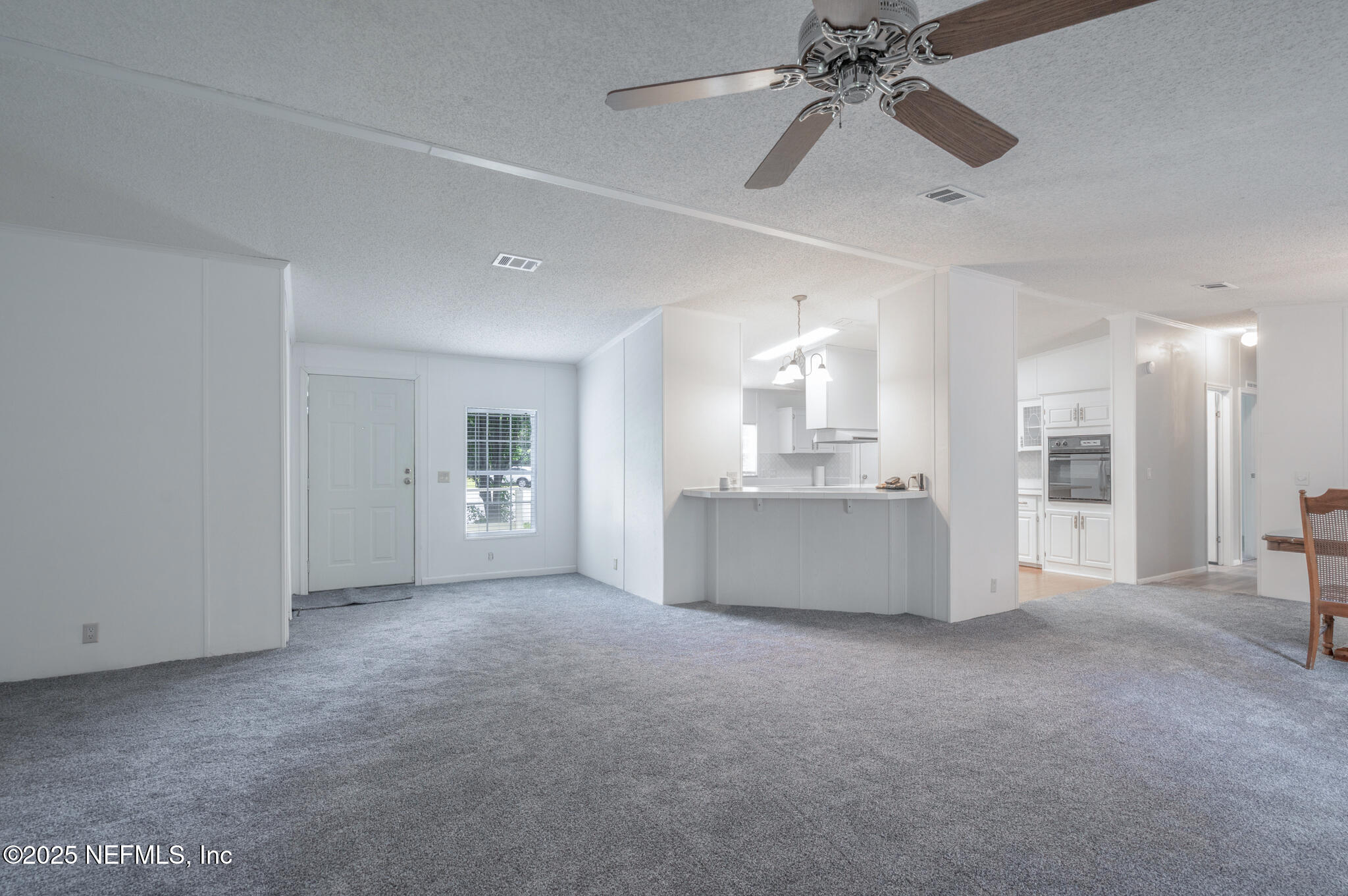 35236 Perret Plantation Road Callahan, FL 32011 - Photo 5 of 41 Living Room
