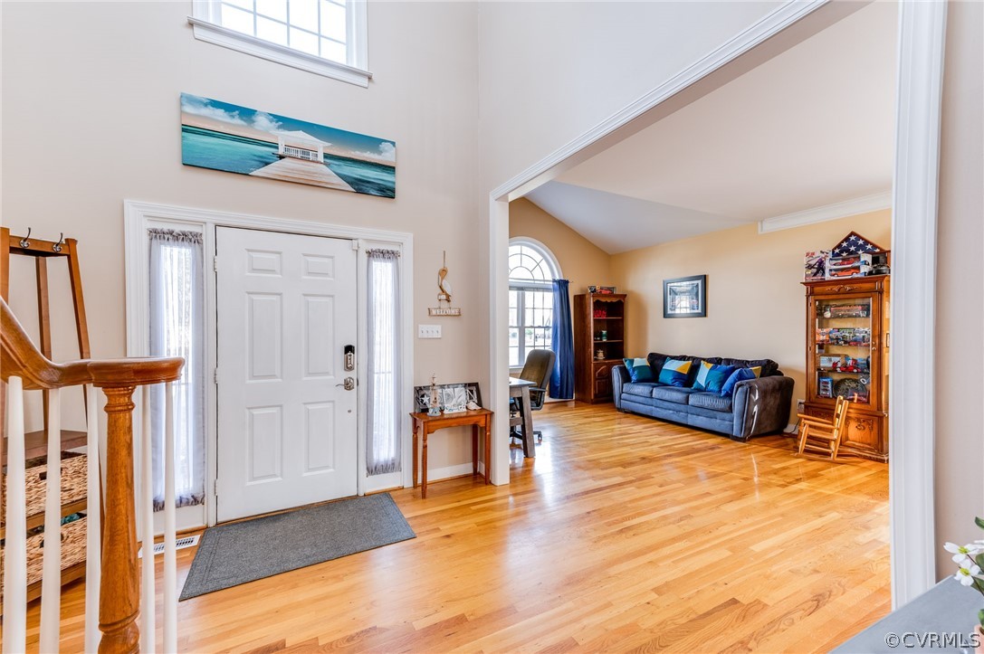 2 story foyer and very spacious