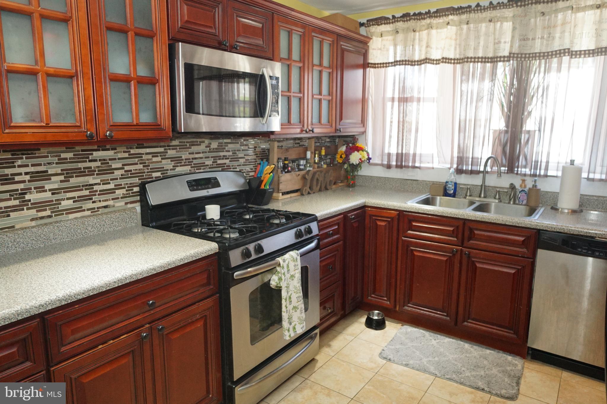 4253 Whiting Road Philadelphia, PA 19154 - Photo 2 of 21 Gallery Image 2