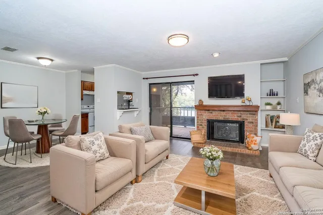 $1,000 | 4212 Medical Drive, Unit 109, San Antonio, TX 78229