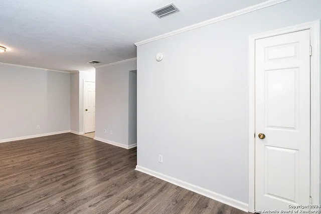 $1,000 | 4212 Medical Drive, Unit 109, San Antonio, TX 78229