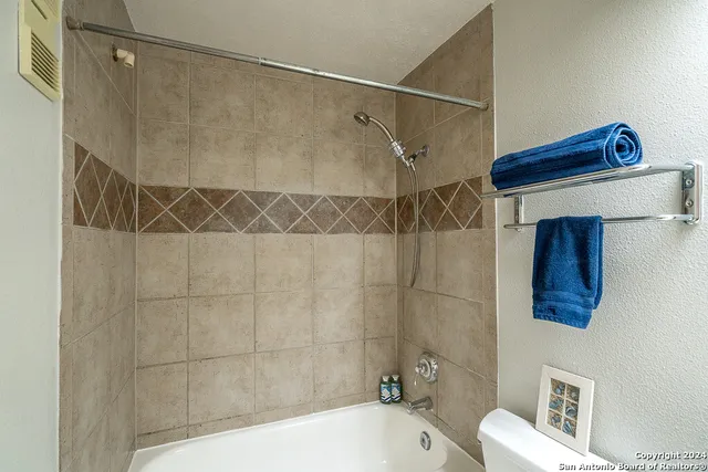 $1,000 | 4212 Medical Drive, Unit 109, San Antonio, TX 78229