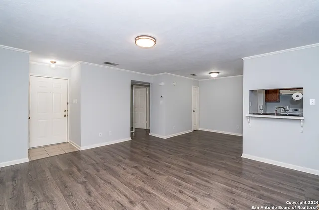$1,000 | 4212 Medical Drive, Unit 109, San Antonio, TX 78229